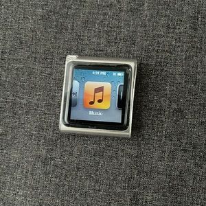 iPod Nano 6th Gen (8GB) Silver